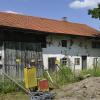 Noch sieht man es dem Rochlhaus in Thaining nicht an, aber bis 2015 soll das alte Bauernhaus wieder instand gesetzt sein. Nächste Woche soll die Sanierung beginnen.