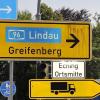 Brummis fahren ab Montag über Greifenberg, Türkenfeld und Zankenhausen in Echings Ortsmitte, da die Windachbrücke saniert wird.