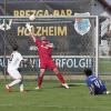 Wie hier beim Derby-0:0 in Holzheim ist Dillingens Keeper Felix Körber auch gegen den FC Lauingen wieder gefordert. Foto: Karl Aumiller