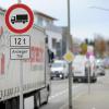 Die Ulmer Straße in Günzburg ist für Lastwagen über zwölf Tonnen gesperrt.