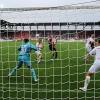 Der FC Augsburg erzielte das allererste Tor im neuen Ingolstädter Stadion. Bild: Mundt