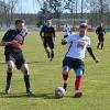 Mit dem 1:1 ist weder dem SC Bubesheim noch dem FC Maihingen wirklich geholfen. Im Bild: Maihingens Dominik Göck (links) gegen Bubesheims Axel Schnell. 