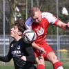 Der FC Affing (schwarze Trikots im Test gegen Königsbrunn) empfängt zum Auftakt der Restsaison im Derby den FC Stätzling. 