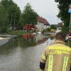 Die Feuerwehr ist in Ichenhausen weiterhin im Einsatz.