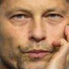 Nach fremdenfeindlichen Kommentaren auf seiner Facebook-Seite sucht Til Schweiger eine Erklärung für die Pöbeleien - und findet sie auch im deutschen Fernsehen. 