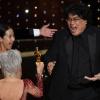 Oscars 2020: Bong Joon Ho, Regisseur des Films "Parasite" nimmt bei der 92. Verleihung der Academy Awards den Oscar für den besten Film entgegen