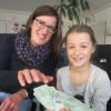 1000 Euro haben Diana Kratzer und ihre Tochter Matilda beim Bilderrätsel unserer Zeitung gewonnen. Damit soll’s in die verschneiten Berge gehen. 	 	