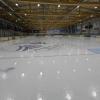 Meistens leer präsentiert sich die Eisfläche in Burgau in diesem Spätherbst 2020. Die einzige Ausnahme vom Sportverbot bietet der Schulsport. 	