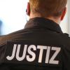 Polizist verteidigt sich: Kieferbruch