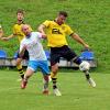 Zwar noch verletzt, aber trotzdem zuversichtlich: Anil Zambak (rechts), Spielertrainer beim Kreisklassisten TSV Leitershofen, will mit den Almkickern wieder in die Kreisliga aufsteigen. 	