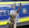 Nach dem jahrelangen Missbrauch eines Kindes bei Freiburg hat das Oberlandesgericht (OLG) Karlsruhe seine Entscheidung, den Jungen in die Familie zurückzuschicken, verteidigt. 