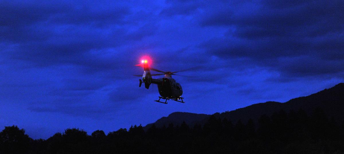 Einbruch in Juwelier: Zwei Tatverdächtige mit Beute bei Buskontrolle am Frankfurter Flughafen gefasst