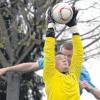 Der Holzheimer Torhüter Thomas Kauer hielt seinen Kasten sauber und der TSV gewann das Topspiel der A Donau gegen den FC Burlafingen mit 4:0. 