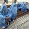 Die Burka ist die bekannteste Form, sie ist ein Ganzkörperschleier. Burkas werden vor allem in Afghanistan getragen. 