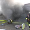 Auch eine Hütte des Freiballonvereins Augsburg in Gersthofen stand am Samstag in Flammen. Ein Kind hatte einen Knallkörper in ein Lüftungsrohr der Hütte geworfen.