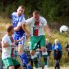 Die Pfaffenhofer (Mitte in Blau-Weiß Michael Retter) spielten nach 28 Minuten in Unterzahl und waren dem SC Staig II dann nicht ganz ebenbürtig. Und so verloren sie mit 0:1 und steigen in die Kreisliga B Iller ab. 
