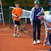 Wie Jugendliche Tennis spielen richtig lernen, zeigte TCL-Trainer Daniel Elsner.  
