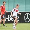 Philipp Lahm im WM-Trainingslager: Am Freitag musste Lahm das Training erneut abbrechen.