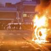 Im Pariser Vorort Bobigny ist eine Demonstration eskaliert. Grund für die Proteste ist die mutmaßliche Vergewaltigung eines 22 Jahre alten Mannes durch vier Polizisten.