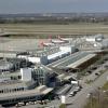 Der Muenchner Flughafen soll eine dritte Start- und Landebahn erhalten. 