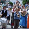 Am 28. Juni beginnt das historische Marktfest in Markt Wald. An zwei Wochenenden drehen die Bürger dann das Rad Zeit auf die Erhebung zur Marktgemeinde im Jahr 1593 zurück.  	