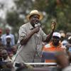 Der kenianische Oppositionsführer Raila Odinga kritisiert die Arbeitsweise der Wahlkommission.