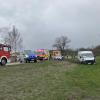Nach einem Unfall im Bereich von Balzhausen musste die Fahrerin eines Pkw  von der Feuerwehr aus ihrem Fahrzeug befreit werden.