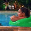 Ernestine Palmert und Bachelor Andrej Mangold bei der Poolparty in der Villa in Mexiko.