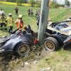 Ein 46-Jähriger ist am Samstag ums Leben gekommen. Bei Derching kam er mit seinem Porsche von der Straße ab. Der Sportwagen prallte frontal gegen einen Strommasten.