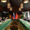 Bei einem Treffen in China vereinbarten der russische Außenminister Sergej Lawrow und sein chinesischer Kollege Wang Yi den Ausbau einer strategischen Partnerschaft in einer «schwierigen internationalen Situation».