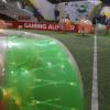 Bei der Spaß-Sportart "Bubble Soccer" in der Gersthofer Exus-Sporterlebniswelt ist der Corona-Abstand gewahrt - aber auch in anderen Hallen mit Sport- und Spielangeboten.