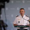 Polizeipräsident Michael Schwald bei der Pressekonferenz kurz nach der Krawallnacht. 	