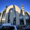Ditib-Moschee in Köln: Wegen Spitzel-Vorwürfen lässt die Bundesanwaltschaft Wohnungen von vier islamischen Geistlichen in Nordrhein-Westfalen und Rheinland-Pfalz durchsuchen.