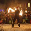 Vom Untermüllerplatz bis zur Herrenstraße schaffen Licht, Musik und Feuershow und Einkaufsstimmung.