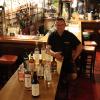Stephan Schnölzer betreibt seit 2017 den Pub Whiskyblues in Bad Wörishofen und hat nun deutschen Nationalspielern je einen schottischen Whisky zugeordnet.
