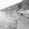 Mitte der 1960er Jahre: Pipelinebau am Bodenseeufer zwischen Bregenz und Lindau. Hätte beim späteren Erdöltransport eine der Röhren ein Leck bekommen, wäre womöglich eine Umweltkatastrophe die Folge gewesen.