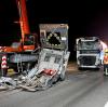 Über sechs Stunden musste die A8 in der Nacht zum Dienstag bei Oberelchingen in Richtung Stuttgart gesperrt werden. 