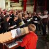 Die Männergesangvereine Rennertshofen-Nordholz und Unterroth sowie der Chor Cantabile haben gemeinsam ein Konzert in Buch gestaltet.