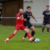 Spiel am 26. Spieltag in der Saison 2023-2024 in der Herren Kreisliga Ost Kreis Augsburg zwischen der SpVgg Joshofen/Bergheim und dem TSV 1862 Friedberg am 05.05.2024 in Joshofen.<br>Zweikampf zwischen Johannes Böck ( SpVgg Joshofen/Bergheim ) und Leon Engelstätter ( TSV 1862 Friedberg )<br>