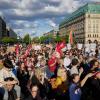 Nach dem Angriff auf den SPD-Europaabgeordneten Ecke findet vor dem Brandenburger Tor eine Solidaritätskundgebung statt.