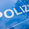 Die Polizei bittet um Hinweise zu insgesamt 26 im Stadtgebiet von Weilheim beschädigten Wahlplakaten.