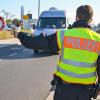 Ein deutlich überladener Sprinter wurde von der Polizei auf der A8 bei Gersthofen gestoppt. 