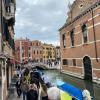 Die Gebühr gilt für Tageszeiten, zu denen besonders viel los ist in Venedig.