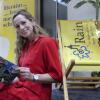 Eine charmante, sympathische Reiseleiterin: Tamina Kallert, die in Rain den Auftakt zum Nordschwäbischen Literaturfestival machte.