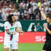 Kevin Mbabu möchte zurück zum FC Augsburg. Entscheidend dabei ist, was sein aktueller Klub FC Fullham plant.