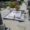 Die Dauerregenfälle haben Schäden am Aindlinger Friedhof verursacht. Rund 100 von 400 Grabstätten sind von Setzungen betroffen. Sie sind an manchen Stellen von einem erheblichen Ausmaß.