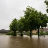 In diesem Landkreis ist die Donau über die Ufer getreten. Nach den ergiebigen Regenfällen der letzten Tage wird Hochwasser erwartet.