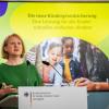 An den Plänen von Familienministerin Lisa Paus zur Kindergrundsicherung gibt es Kritik aus der FDP (Archivbild).