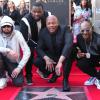 Eminem (l-r), 50 Cent, Dr. Dre und Snoop Dogg nehmen an der Zeremonie teil, bei der Dr. Dre mit einem Stern auf dem Hollywood Walk of Fame geehrt wird.