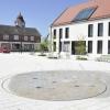 Der Brunnen am neuen Dorfplatz in Buchdorf wurde jetzt installiert.